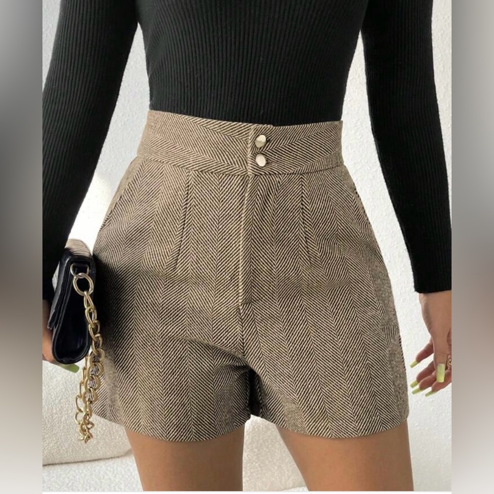 NWOT High-Waisted Tan Herringbone Shorts